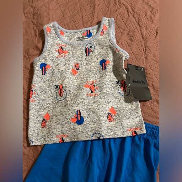 Hurleys Toddler Boys outfit - Picture 4 of 7